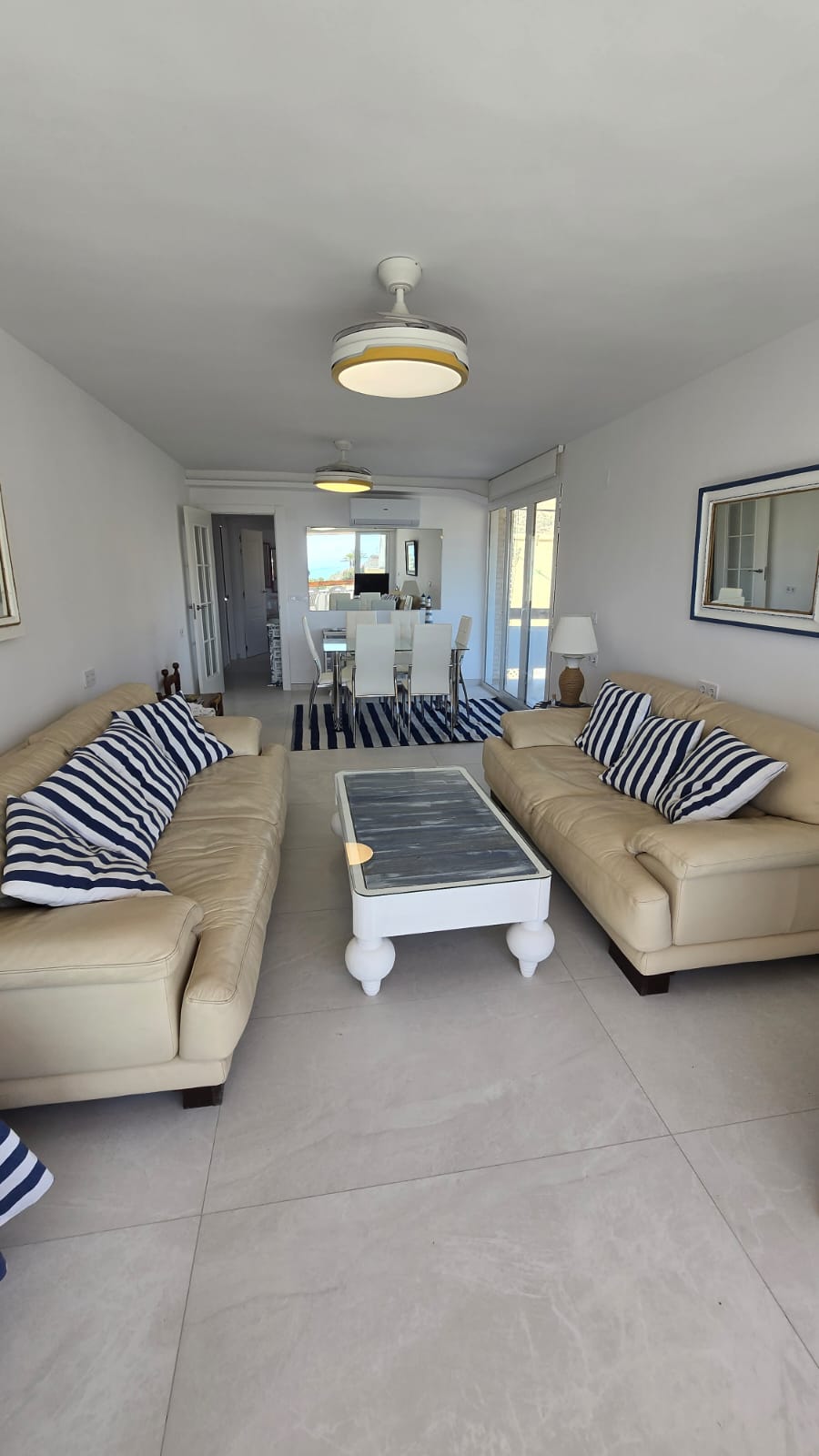 Interior view of the apartment in Alicante 14